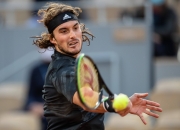 开云体育app-西班牙网球队险胜欧洲网球队，西西帕斯完成帽子戏法