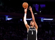 开云体育官网-尼克斯一枝独秀，新赛季期待值不断提升