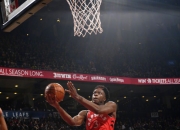 开云体育app-猛龙轻取加拿大男篮，莫里斯三分雨点燃全场