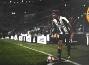 开云体育平台APP-赛道上的双重奏，迈凯伦绝杀红牛二队，维斯塔潘刷新纪录之夜