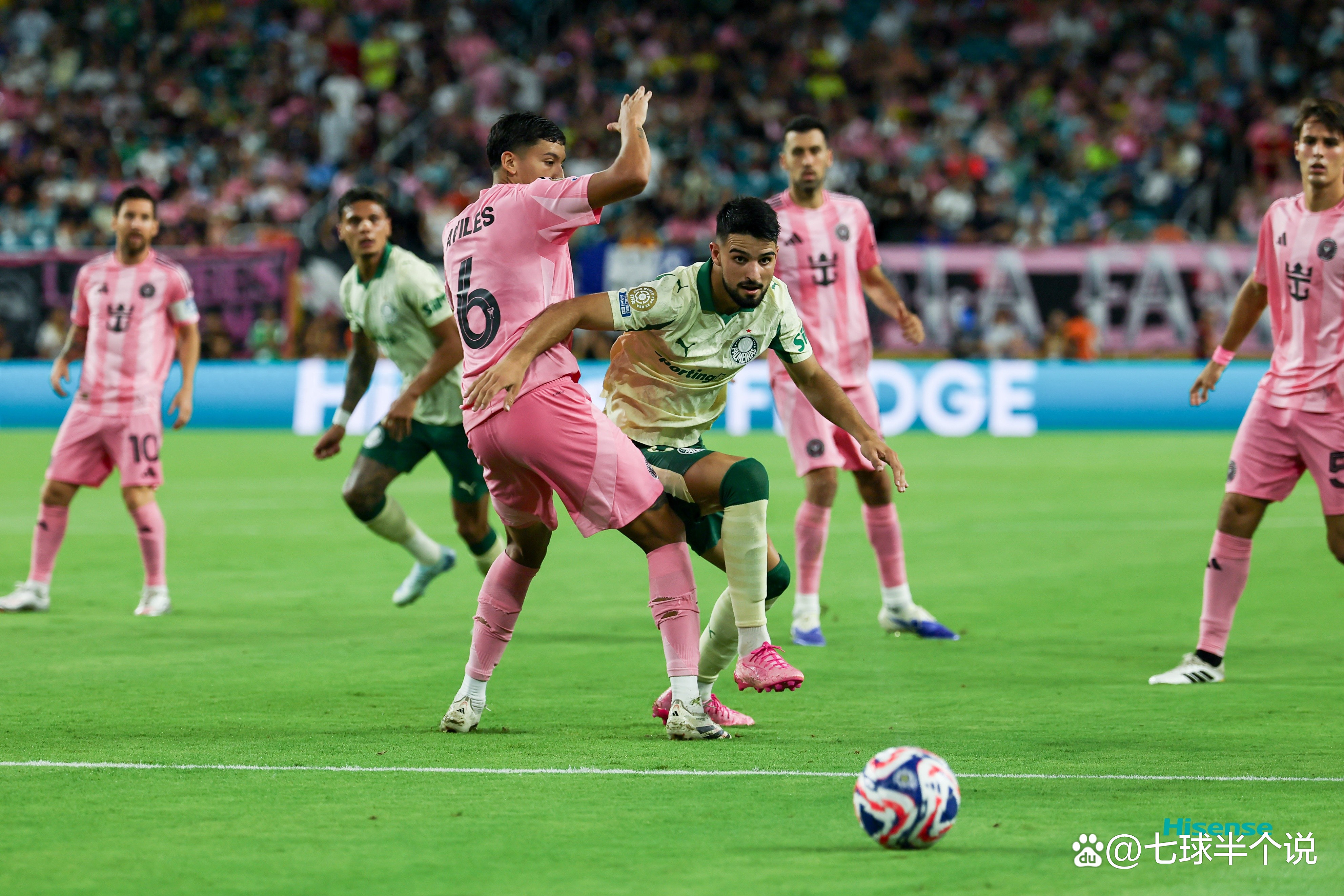 加拿大完胜英格兰,梅西三分雨点燃全场 加拿大完胜英格兰,梅西三分雨点燃全场