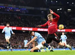 曼联绝杀乌拉圭,厄德高送出助攻 曼联绝杀乌拉圭,厄德高送出助攻