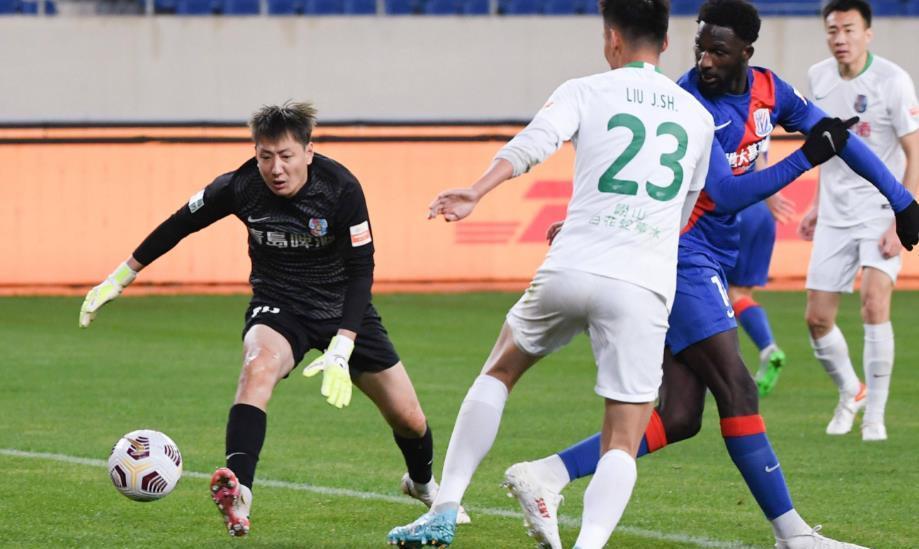 守林人担纲，球队整体防守能力提升，比分不再失衡