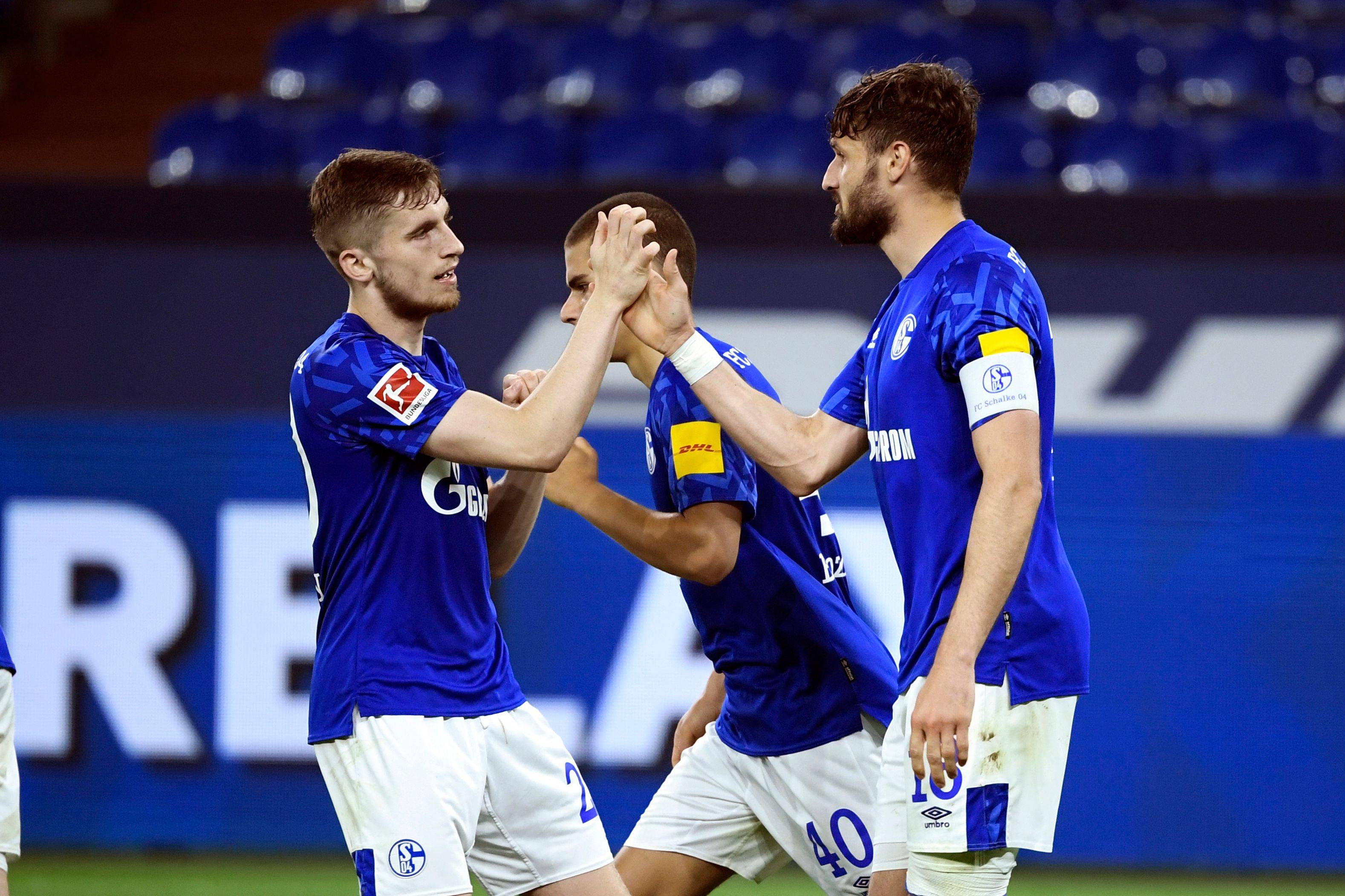 沙尔克04客场挫败多特蒙德，震惊德甲联赛的简单介绍