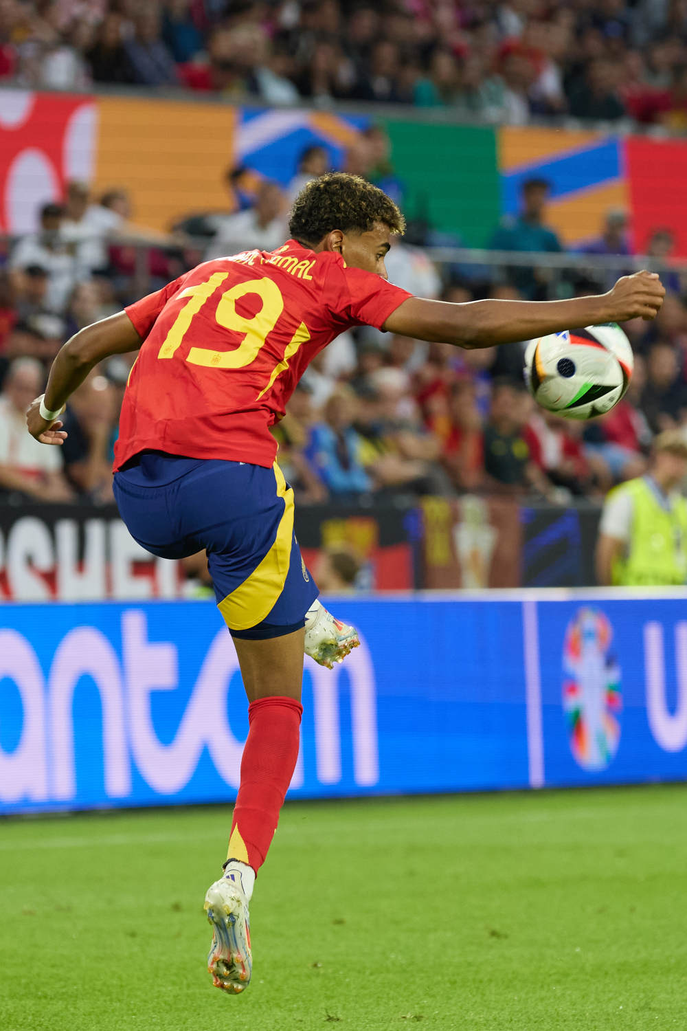 西班牙选手实现突破，圆满完成比赛的简单介绍