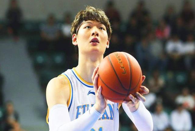 关于太阳完胜爵士，周琦高光表现的信息