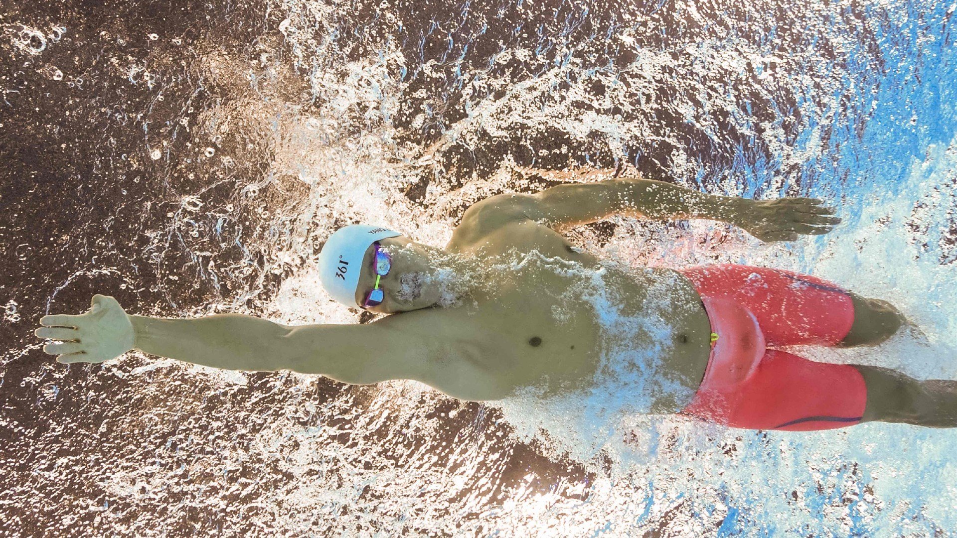 赛道脉搏，切特如何以节奏大师之姿点燃F1街道赛之夜